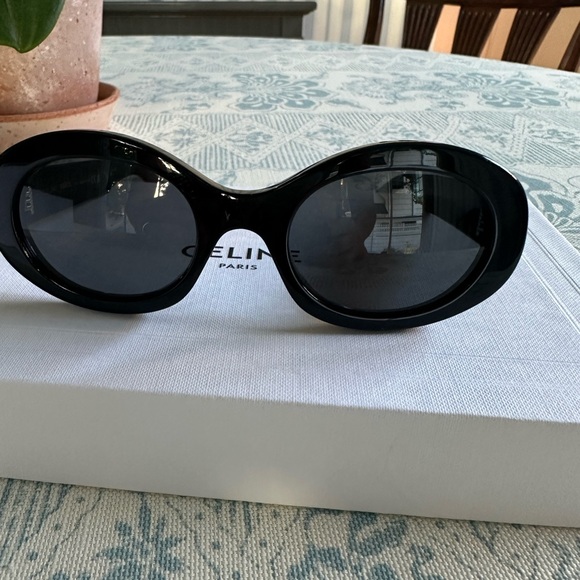 Triomphe 01 sunglasses in Acetate - Black on Black - Picture 5 of 7